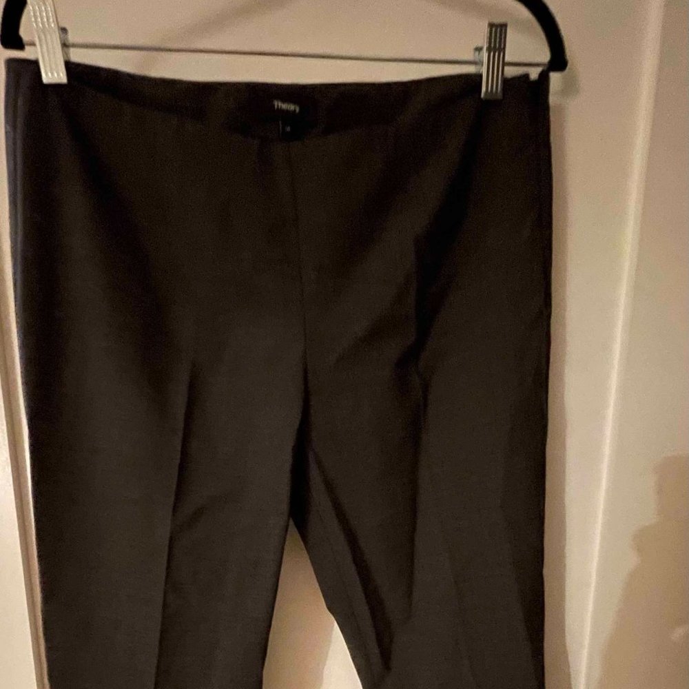 Theory Treeca Pull-On Pant in Admiral Crepe, Darker Gray - Size 10